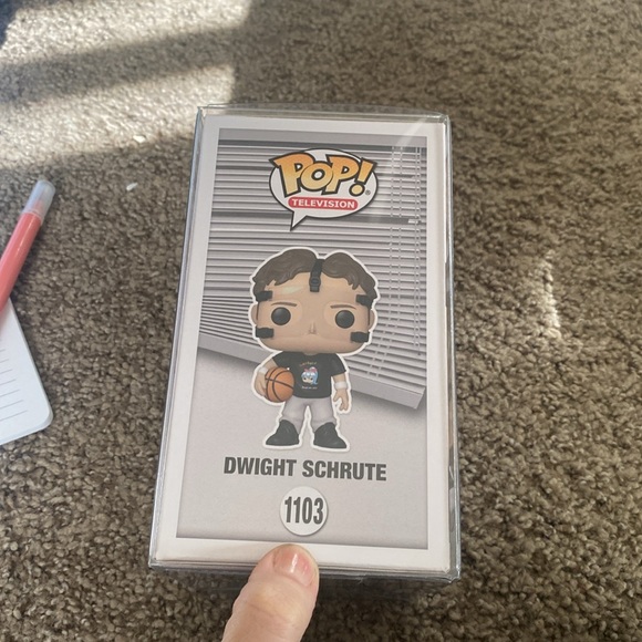 Dwight Schrute funko pop exclusive in pop protector - Picture 3 of 6